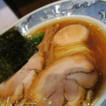 藤堂 - 燻丸 醤油　ズームアップ