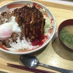 熊本学園大学学生食堂 - 国産鶏カツライス（390円）＋味噌汁（50円）