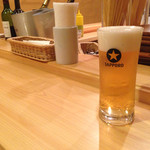 燻製ビストロ みつ志 - 清潔なカウンター