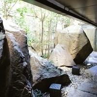 旬房 - グランドハイアットの中に
                庭園がっ❤ヾ(´∀`ヾ) 
                はなれの個室でした❤