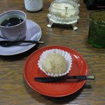 Otafuku - 白小豆のおはぎ