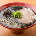 黒ラーメン