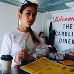 CAROLINE DINER - 