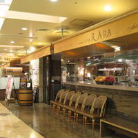 Osteria UVA RARA 横浜 - 外観