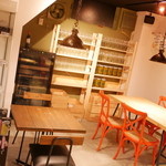 ビストロ酒場 ウラロジ - １F席