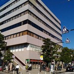 サンエトワール - 星川SFビル2階に店舗（この先に星川駅南口）