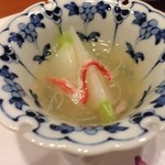 奈良屋 - 2015年11月：夕飯の先附　蕪のふくませ　ちぎり蟹