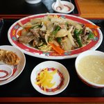 ドラゴン - 牛肉焼きそば