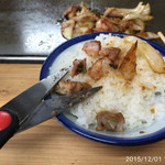 滝川ホルモン店 - ハサミ借りて小さくして食べました。オススメ