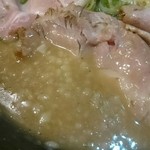 まりお流 - 濃度20、純粋なドロ系スープの最高峰(富士山)