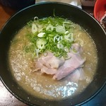 まりお流 - 富士山(濃度20)※大量のチャーシューがスープの中に埋まってます