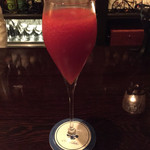 バー ノーブル - 苺のカクテル