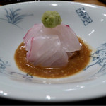 まき村 - 高山寺鳥獣戯画の図柄の皿は開店当初からの皿