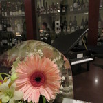 日本料理 TOBIUME - ピアノ型オルゴールで、Happy Birthday to You