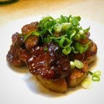 ゆたか - ぷりぷりの鶏レバーを素揚げした山芋の上に…　ウマイ