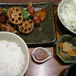 大戸屋 - 鶏肉の黒酢定食（20100711）