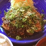 Yawaraka Tonkatsu Katsu Masa - 愛知なのでやっぱり味噌ヒレカツ。
                        葱乗せ。
                        中々美味。
                        確実にカロリーオーバー（笑）