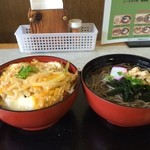 うな兆 - 自由に組み合わせられるメニュー、今回は、かつ丼並みと、そばです８００円