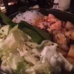 池袋っ子居酒屋 俺たちのとりとん - 激辛好きでも満足の辛さの火鍋