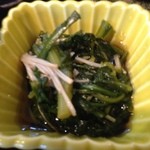 みさき - 春菊とえのきの酢の物蕎麦屋では初めての味