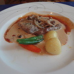 カジュアルフレンチ アミューズ - プチフルコース：ビーフとキノコのソテー