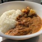 カフェ　ウシュノーダカ - マッシュポテトと生クリームでマイルドにしたキッズカレー