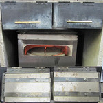 Uddo beikazu - 当店で使用している石窯です。550℃の超高温で焼き上げています。
