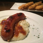 シェイクツリー バーガー＆バー - Pork Sausage (and Mozzarella Chese Fry)