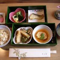 割烹 たま笹 - １５７５円のお弁当