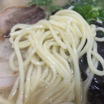 あづまラーメン - 2015年12月初旬 麺のアップ。柔やわでした。