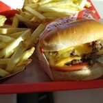 IN-N-OUT BURGER - 