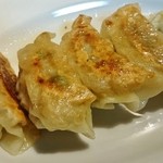 眞実一路 - 薄皮で肉多めの旨い餃子！