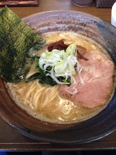 びし屋 - 豚骨醤油ラーメン