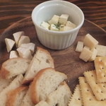 IGOSSOU オリエンタル - チーズ三種盛り