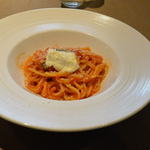 ラ・サレッタ - トマトとバジリコ、リコッタチーズのスパゲティー