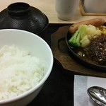松屋 - 鉄皿ブラウンソースハンバーグ
