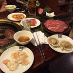 Gyuu kaku - 頼んだものの半分。塩ホルモン、殻付き、みすじ、味噌ホル、カルビかな？