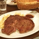 BRASSERIE BAVARDER - リブステーキ