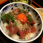漬けまぐろユッケ丼