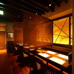 芦屋炭火キッチン MACHIYA - 暖簾でお席を区切れます