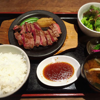 和牛料理 要 - 初訪。130g多い方チョイス。1650円