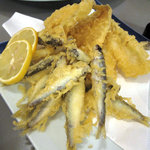 丼なもんや！ - キス、鮎の天ぷら