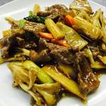 徳吉酒家 - まいたけと牛肉炒め