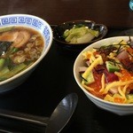Resutoran Joikirakuya - ラーメン&ミニ海鮮ちらし丼　920円