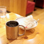 コメダ珈琲店 - 料理写真:ソフトクリームとアイスコーヒー '15 10月中旬