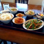 台湾料理　全家福 - ニンニクの芽と豚肉炒めのランチ