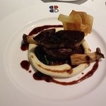 ブラッスリー ポール・ボキューズ - 牛フィレ肉とフォアグラのロッシーニトリュフ香るペリゴールソース