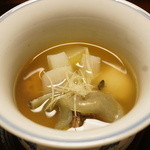 比良山荘 - 琵琶湖のスッポンと蒸し鶏のスープ