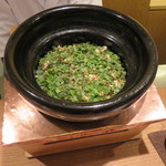 虎白 - 食事：秋鮭の炊き込みご飯