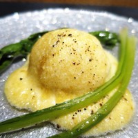 レンゲ - 茅ヶ崎産　契約農家の蕪
                　鮎の魚醤のオランデーズソース　　